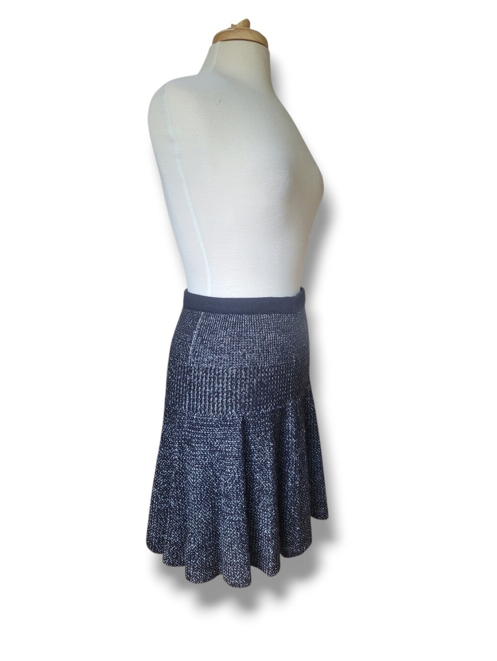 Cynthia Rowley Grey/Black Wool Blend Swing Mini Skirt. Size M - Picture 5 of 12